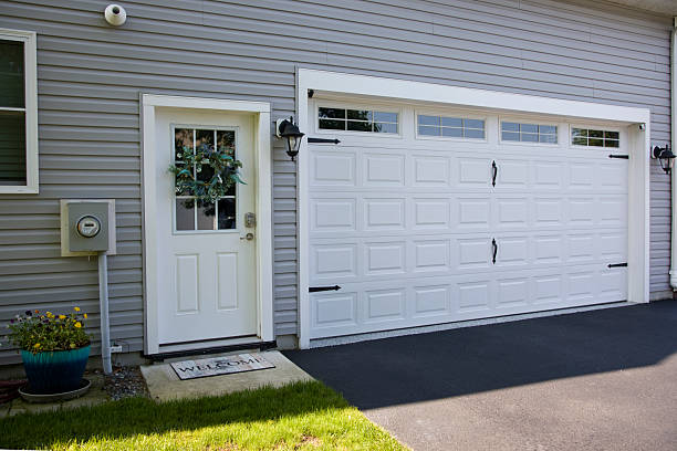24/7 Emergency Garage Door Panel Replacement experts in Port Lavaca, TX